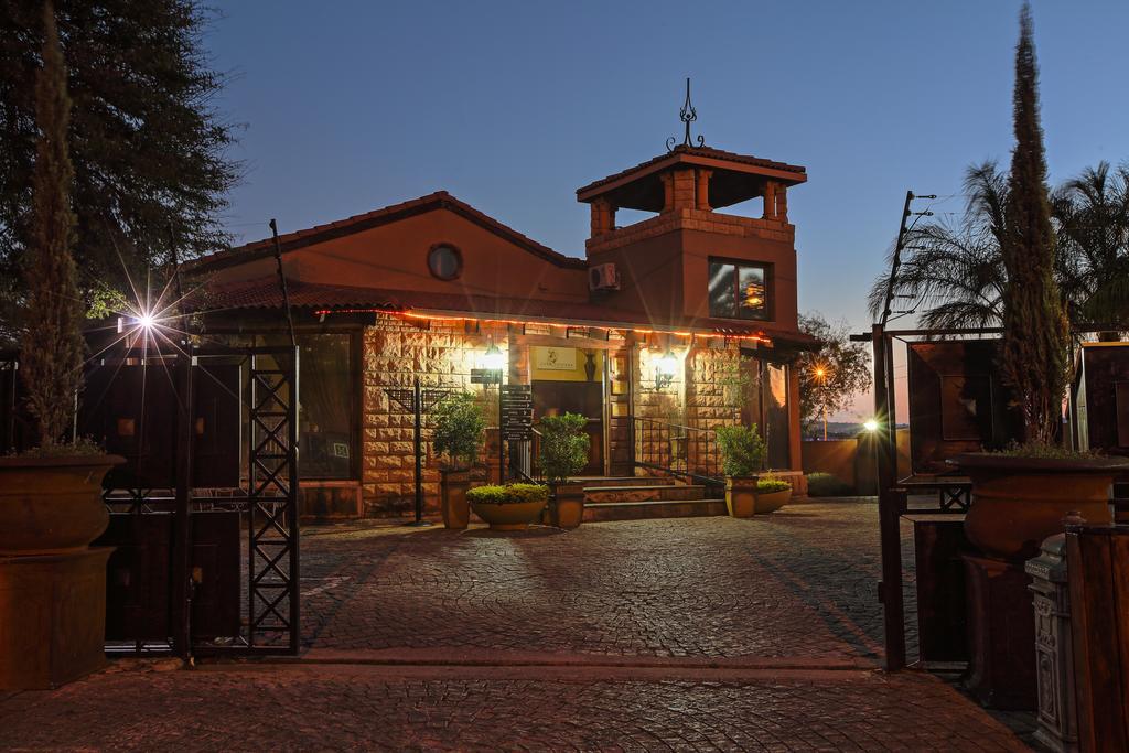 カーサ トスカーナ ロッジ Pretoria-Noord エクステリア 写真